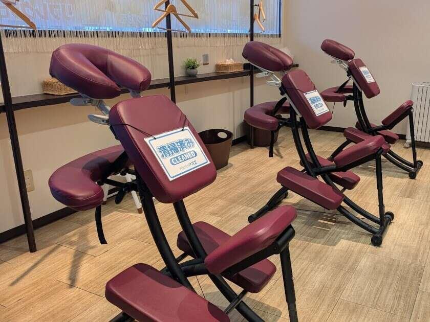 リフレッシュ工房オズ なんばウォーク店の制服2