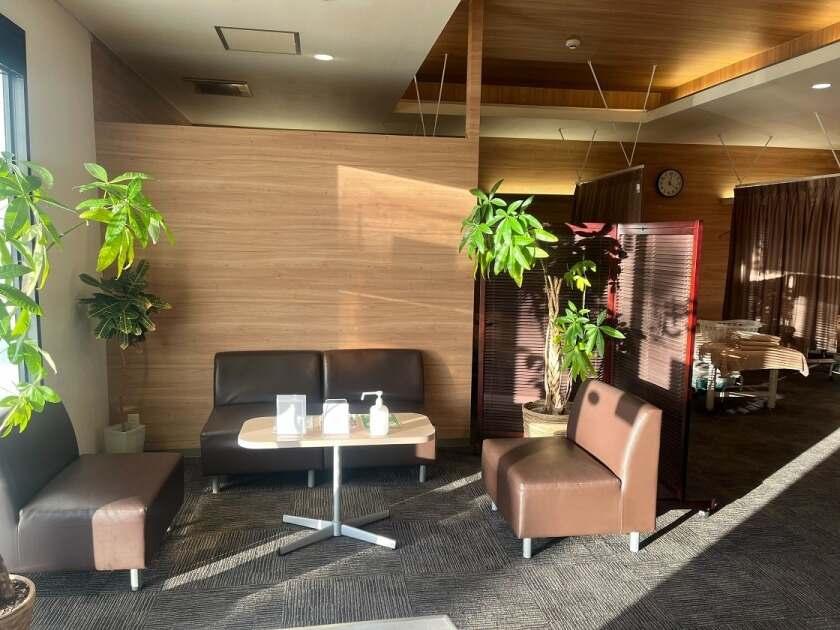 クイックリフレッシュ きらく 寝屋川店の制服1