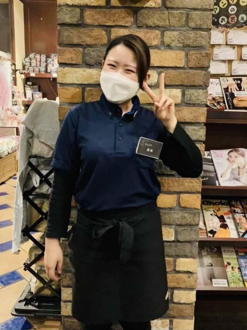 ヒロコーヒー伊丹あらまき店の制服1