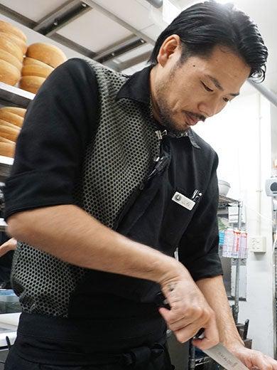 博多もつ鍋一藤博多店の制服4