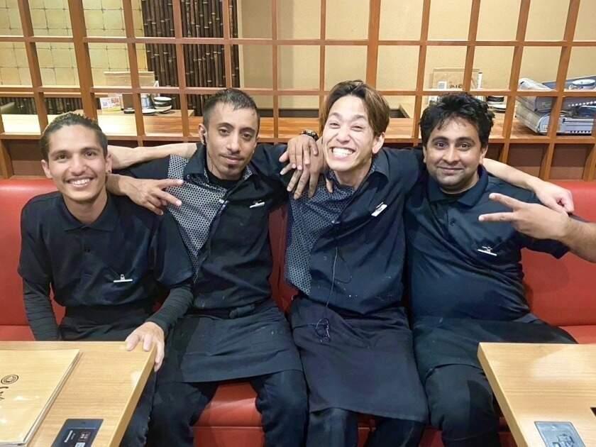 博多もつ鍋一藤博多店の制服7