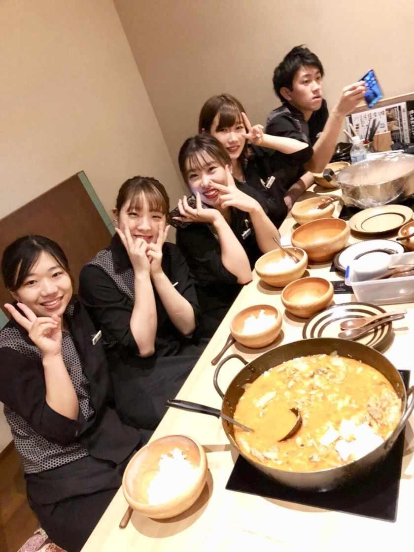 博多もつ鍋一藤博多店の制服8