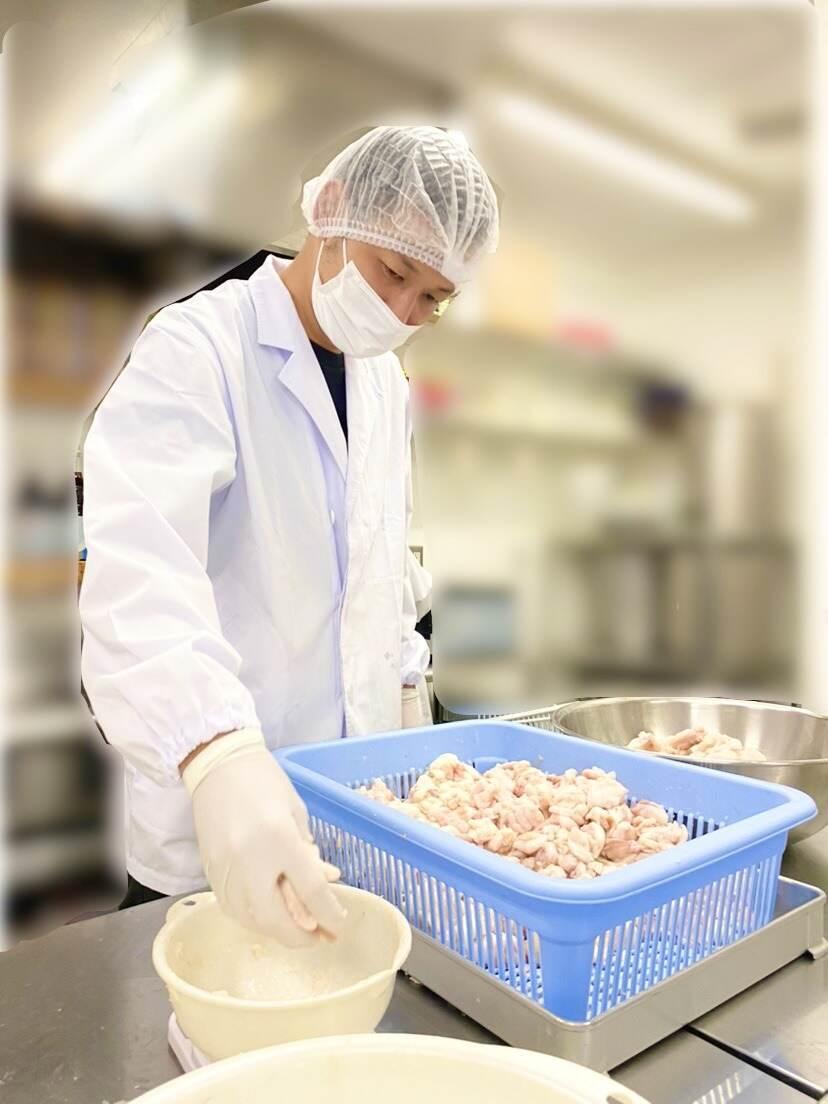 もつ鍋一藤セントラルキッチンの制服2