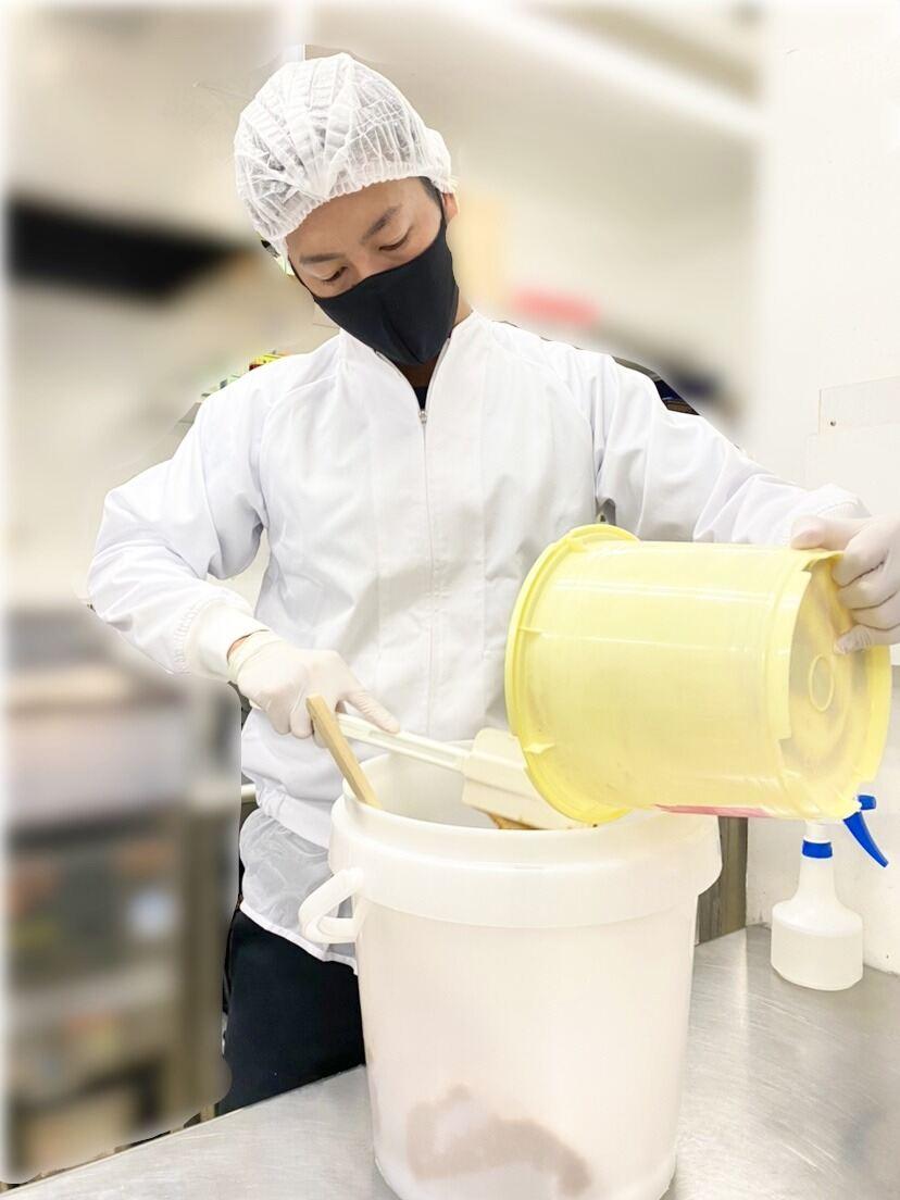 もつ鍋一藤セントラルキッチンの制服5