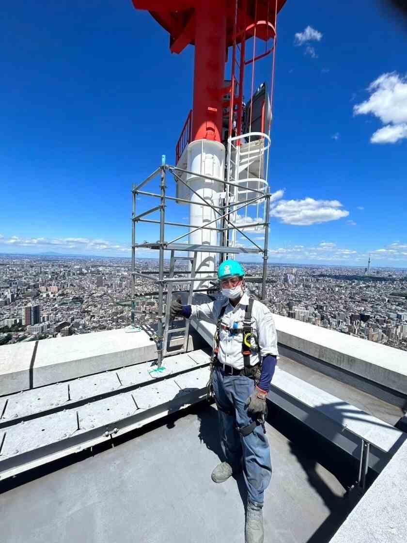 株式会社雄信架設の制服1