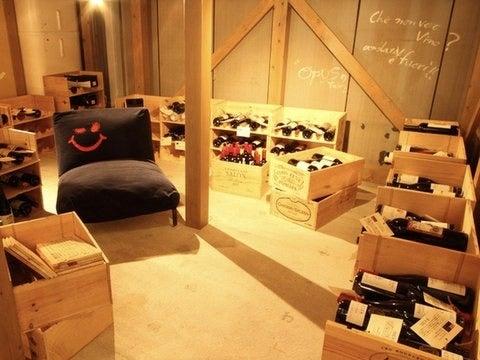 銀座でワインの制服7