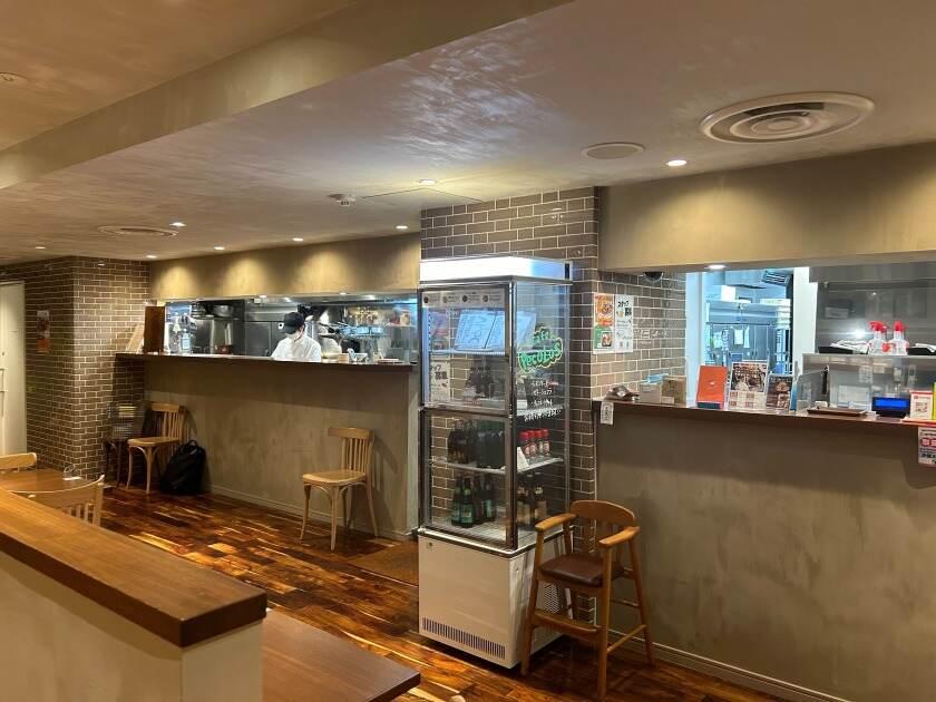 有限会社ハンバーグオニオン 鳥栖店の制服3