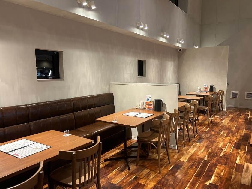 有限会社ハンバーグオニオン 鳥栖店の制服2