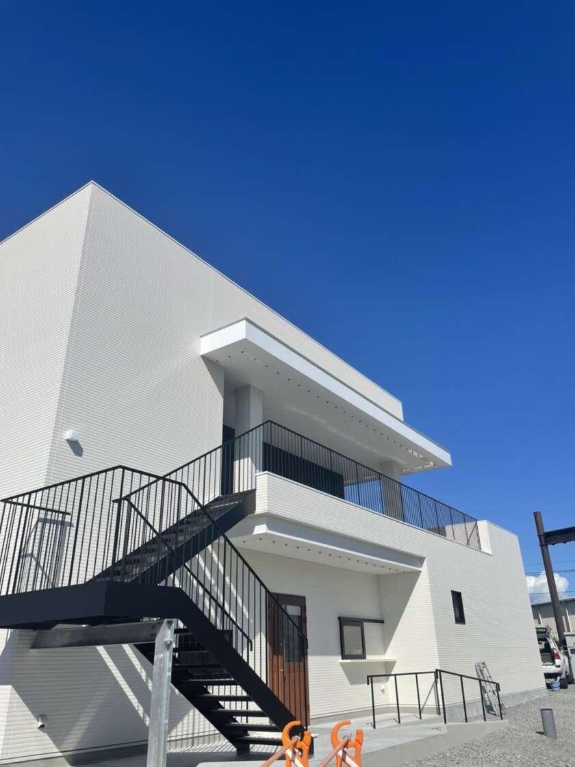 有限会社ハンバーグオニオン 佐賀大和店の制服2