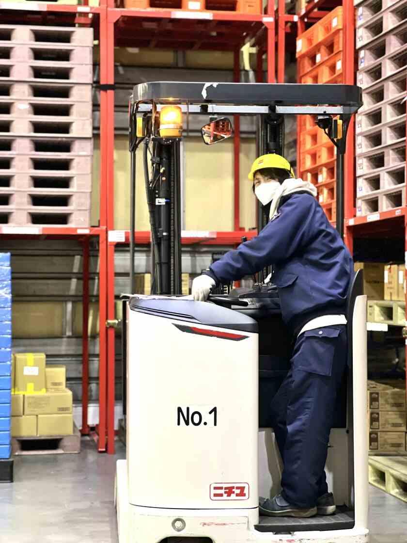 株式会社ユービーエム 京葉営業所の制服4