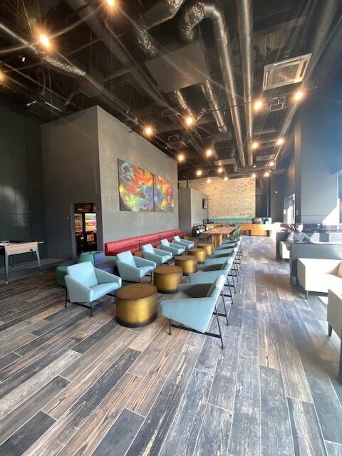 株式会社ウエダ 尼崎ESRの制服1