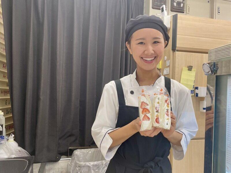 A-1 BAKERY 南海新今宮駅店の仕事画像1