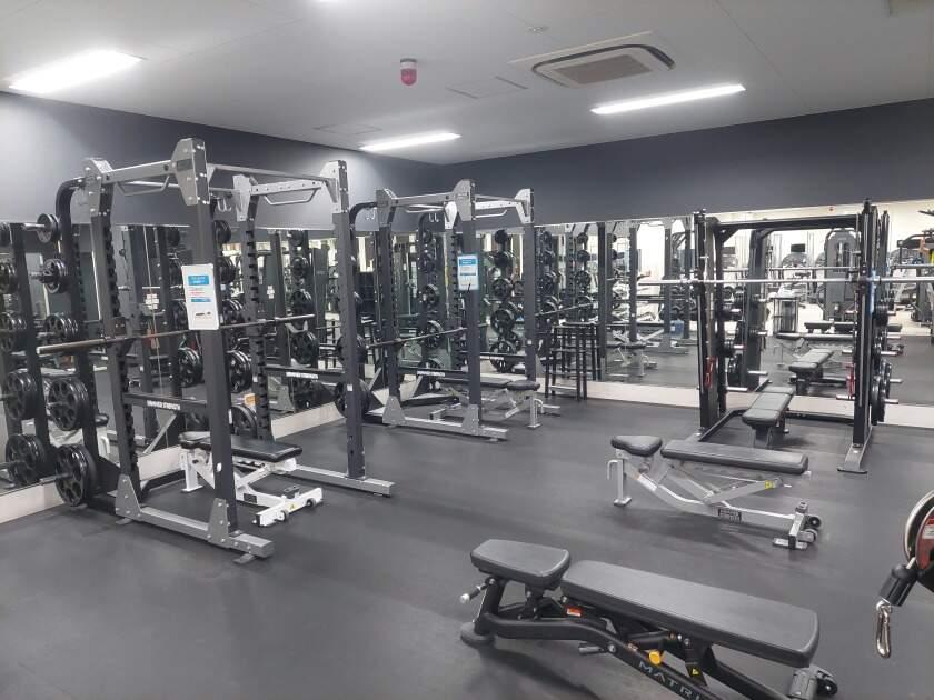 ティップネス 鴨居店の制服5