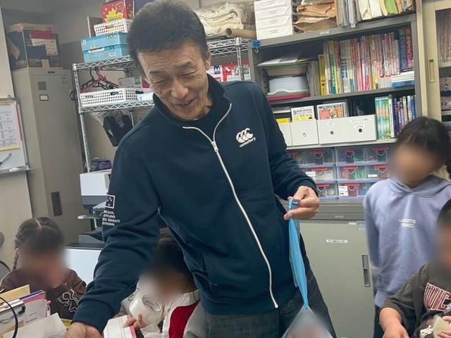 年休120日以上|資格を活かして*神戸市内での児童館の臨時職員(教育、神戸市中央区)のイメージ画像