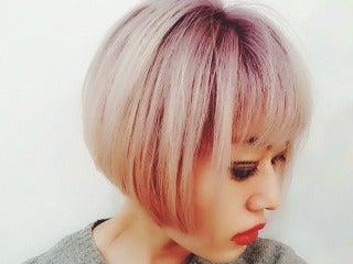 ビーウィズ株式会社の制服3