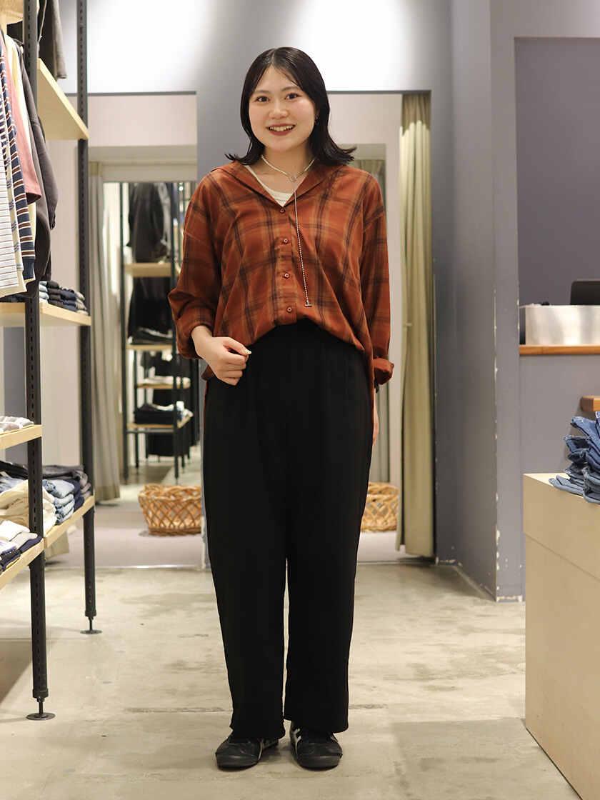 アメリカンホリック コースカベイサイドストアーズ店の制服1