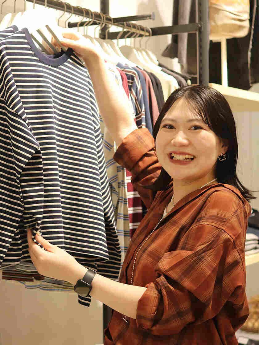 アメリカンホリック コースカベイサイドストアーズ店の制服5