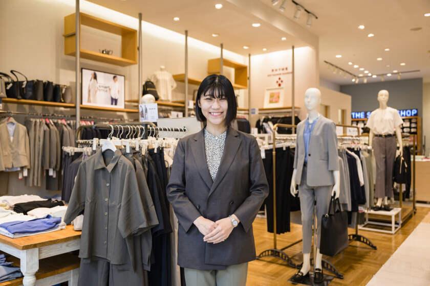 ORIHICA(オリヒカ) MARK IS 静岡店の制服1