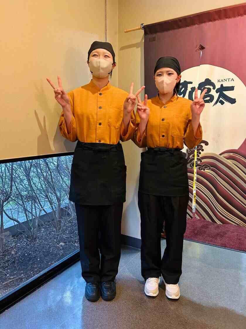 すし官太 加古川店の制服1
