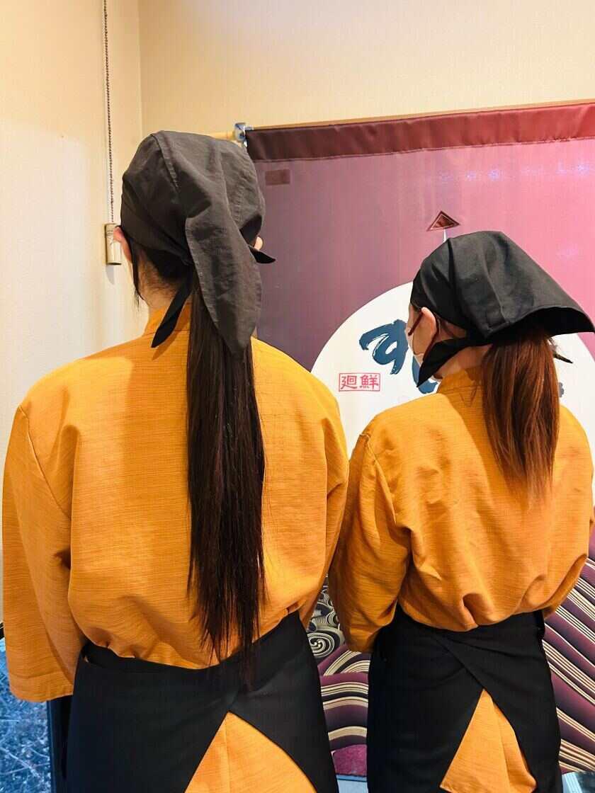 すし官太 加古川店の制服3