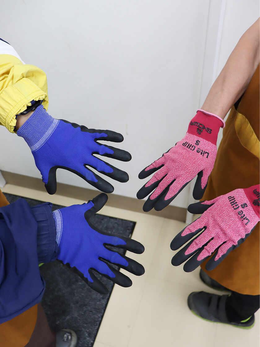 コープデリ枝川センターの制服3