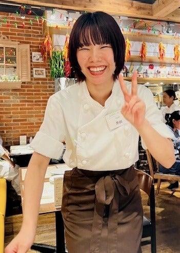 GARLIC JO’S 川崎アゼリア店の制服1