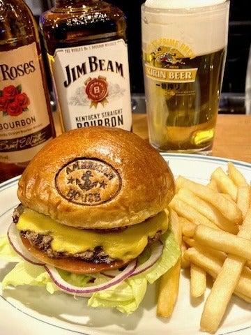 AMERICAN HOUSE DINER 山下町店の制服1