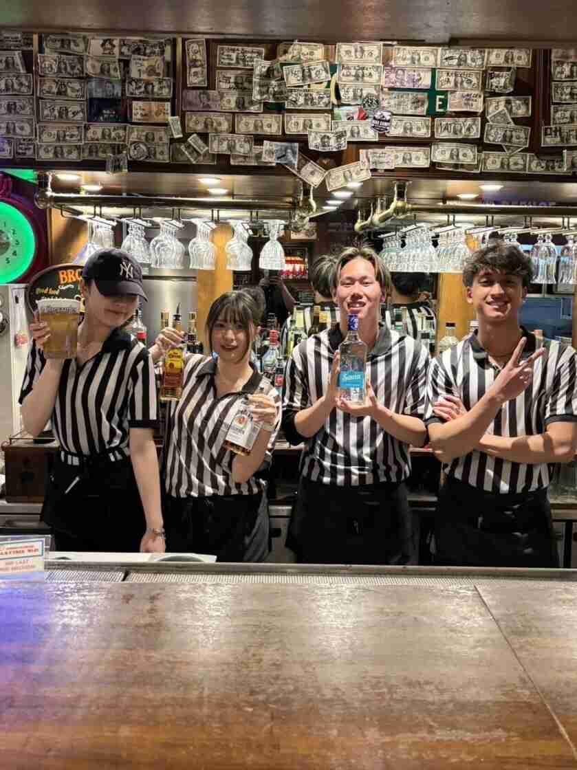 L.A.S.T 横浜ワールドポーターズの制服1