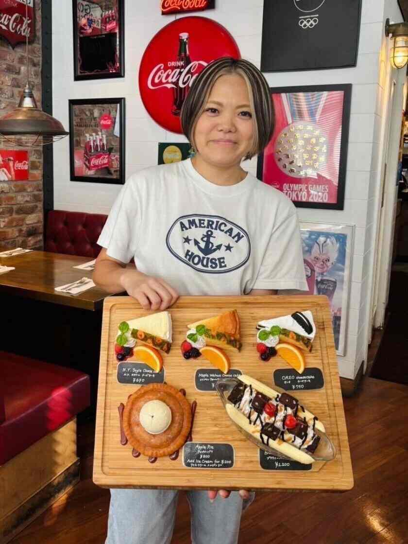 AMERICAN HOUSE グランベリーパーク店(株式会社アメリカンハウス)の制服3