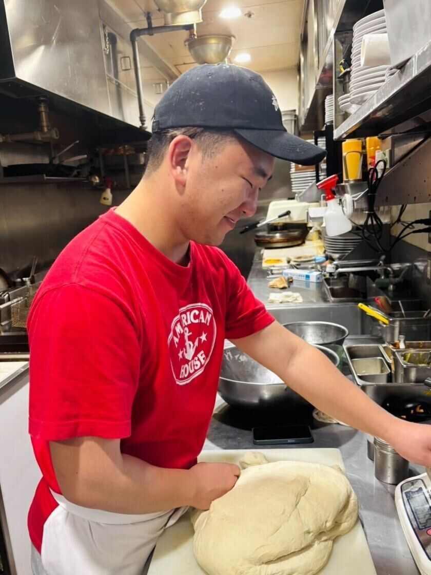 AMERICAN HOUSE グランベリーパーク店(株式会社アメリカンハウス)の制服4