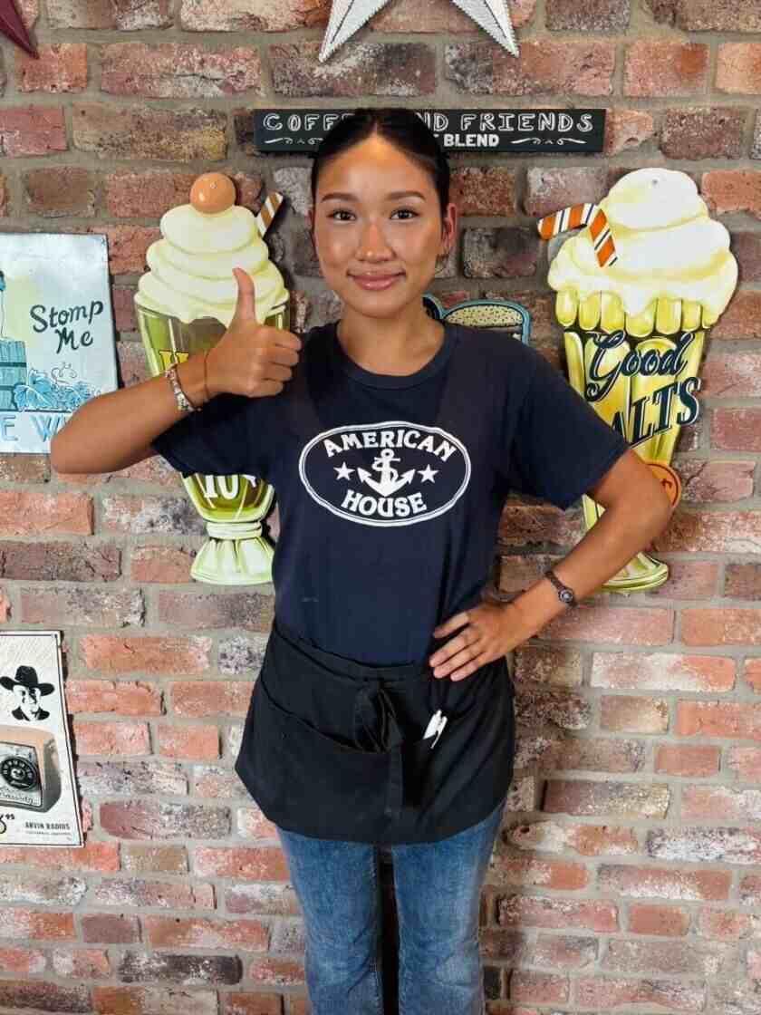 AMERICAN HOUSE グランベリーパーク店(株式会社アメリカンハウス)の制服2