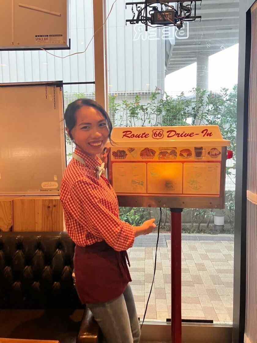 AMERICANHOUS CIAL 桜木町店の制服1