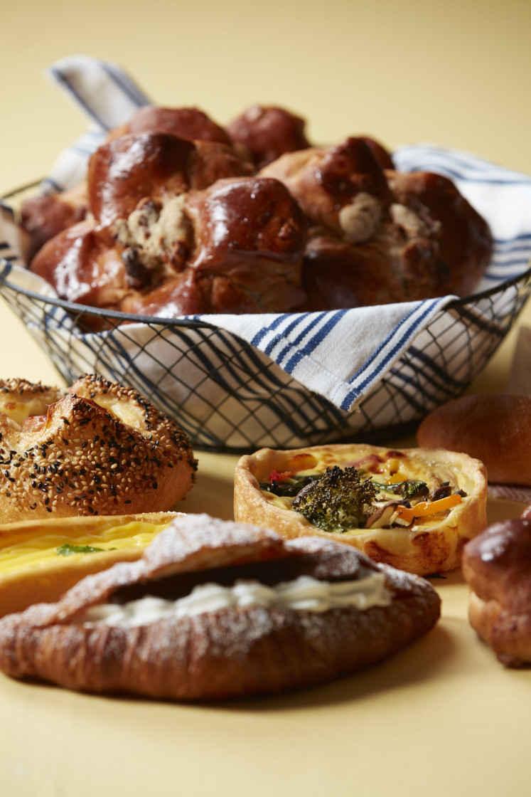 デリ&ブレッド 板橋店の制服4