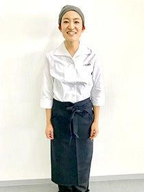 いとはん 阪急神戸店 の制服2