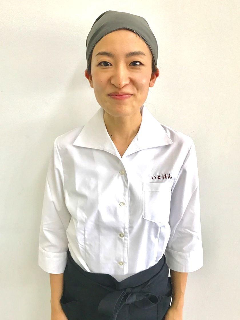 いとはん 阪急神戸店 の制服1