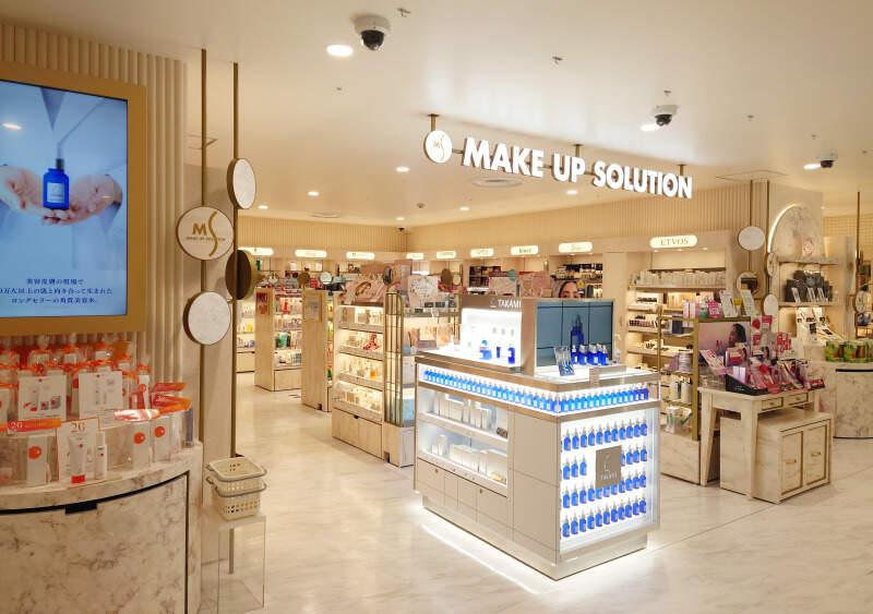 メイクアップソリューション新宿店の仕事画像2