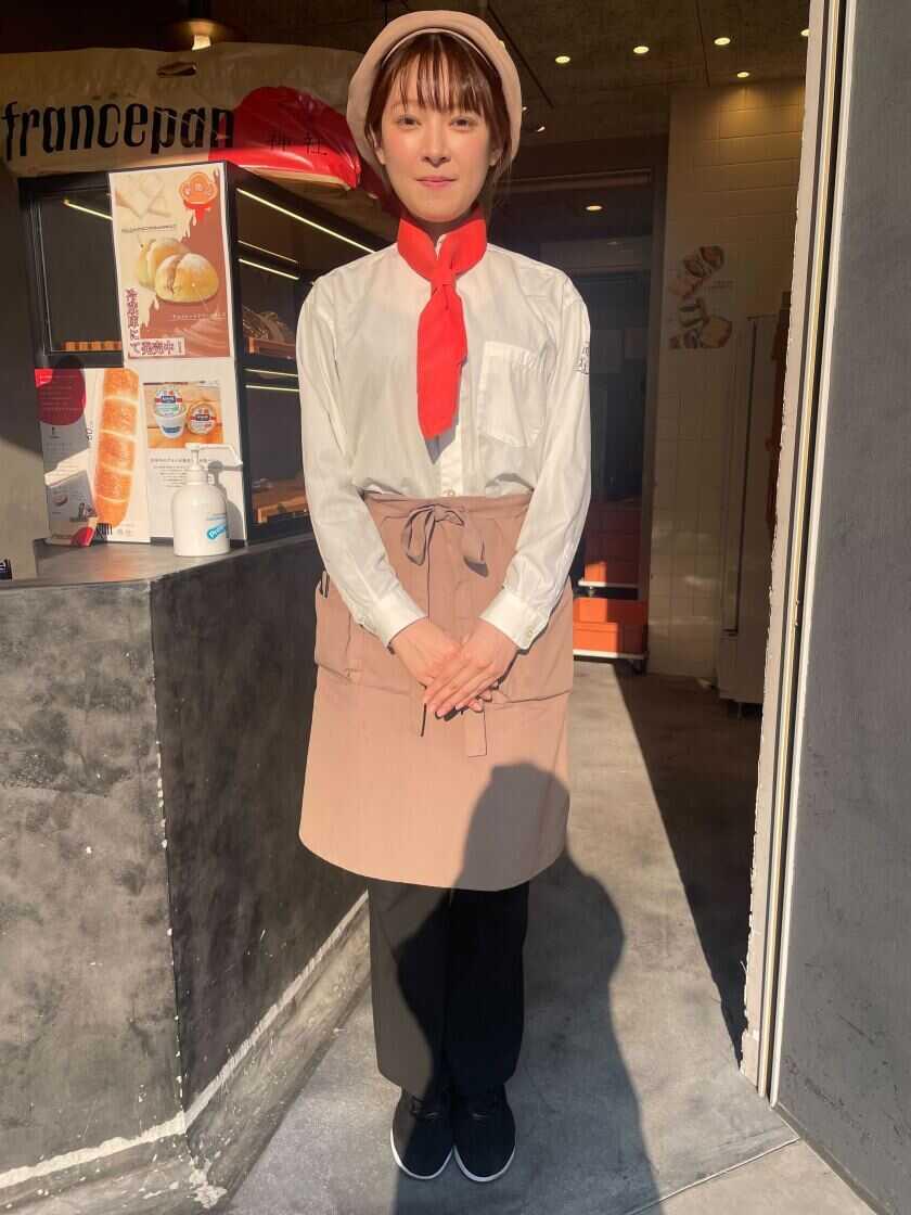 明日の食パン 芦屋本店の制服7