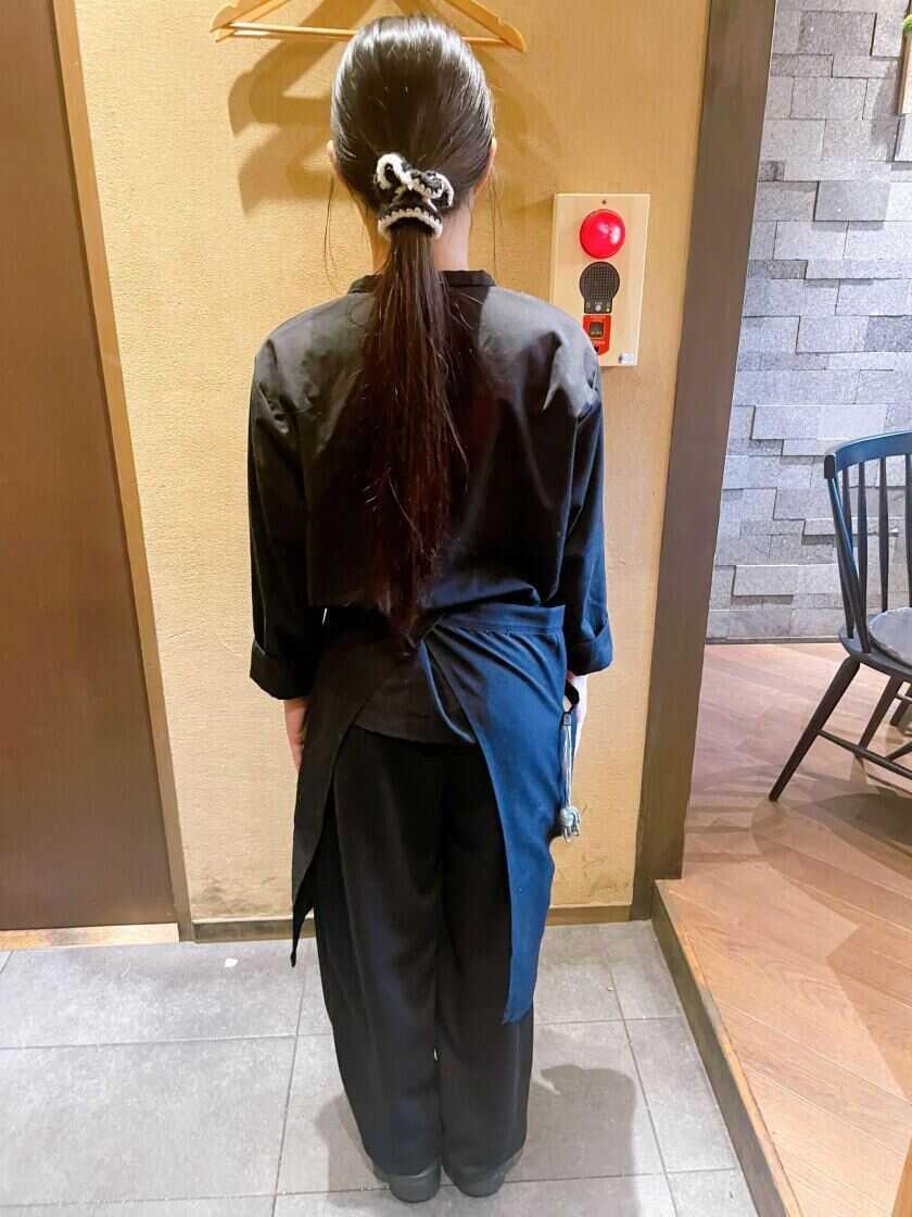 祝い鳥 淀屋橋本店の制服3