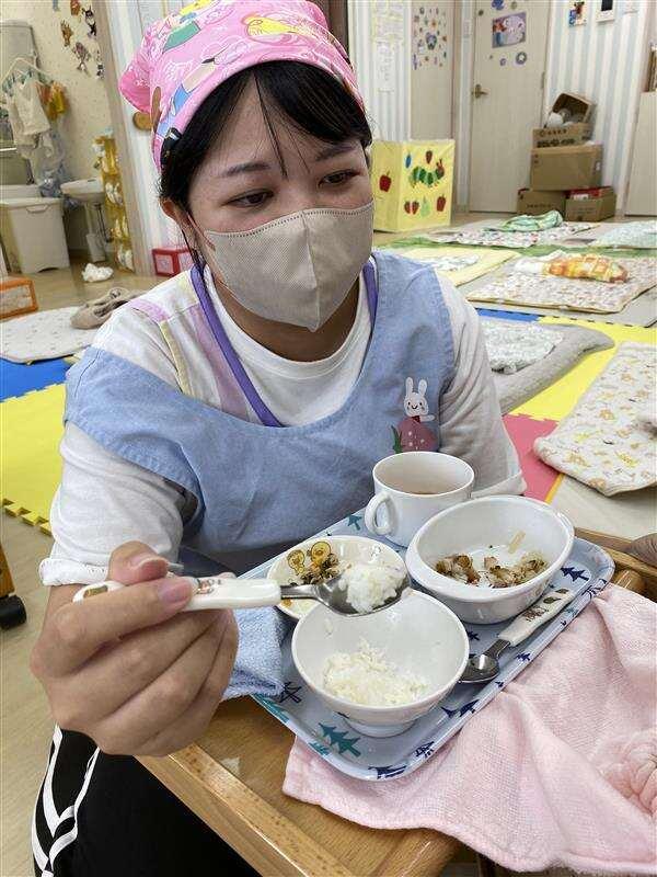 にこにこちびっこえんの制服1