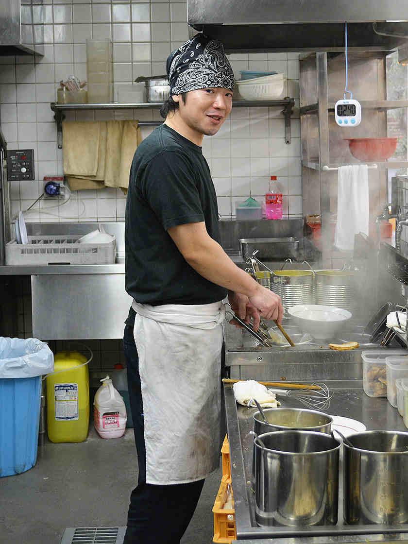 ラーメンばんだい 越谷店の制服3