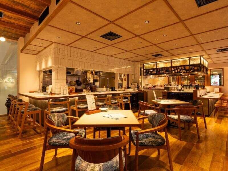 Seafood Italian オイスターハウス KITTE大阪(4月中旬OPEN)の仕事画像2