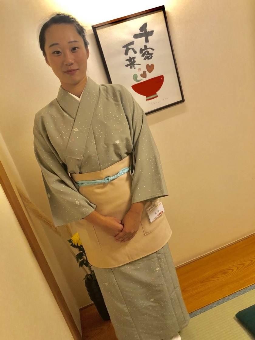 かに道楽 江坂の制服2