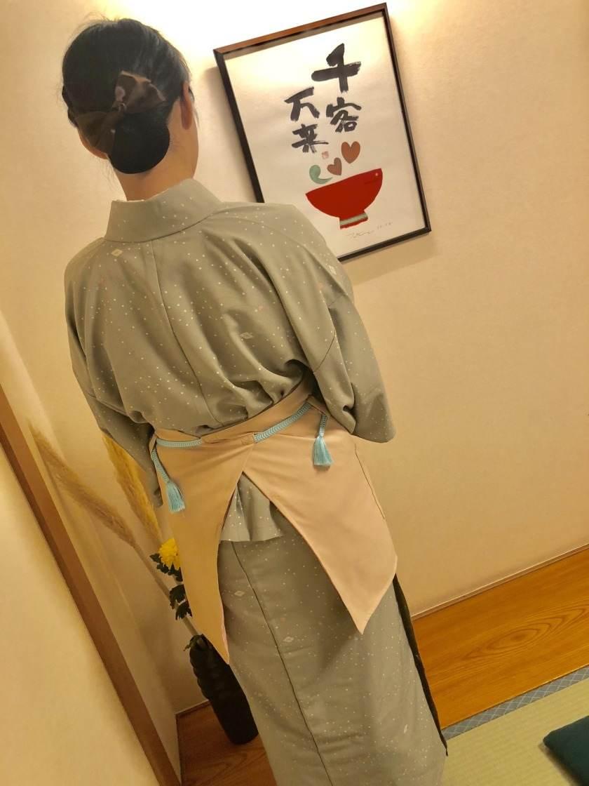 かに道楽 江坂の制服1