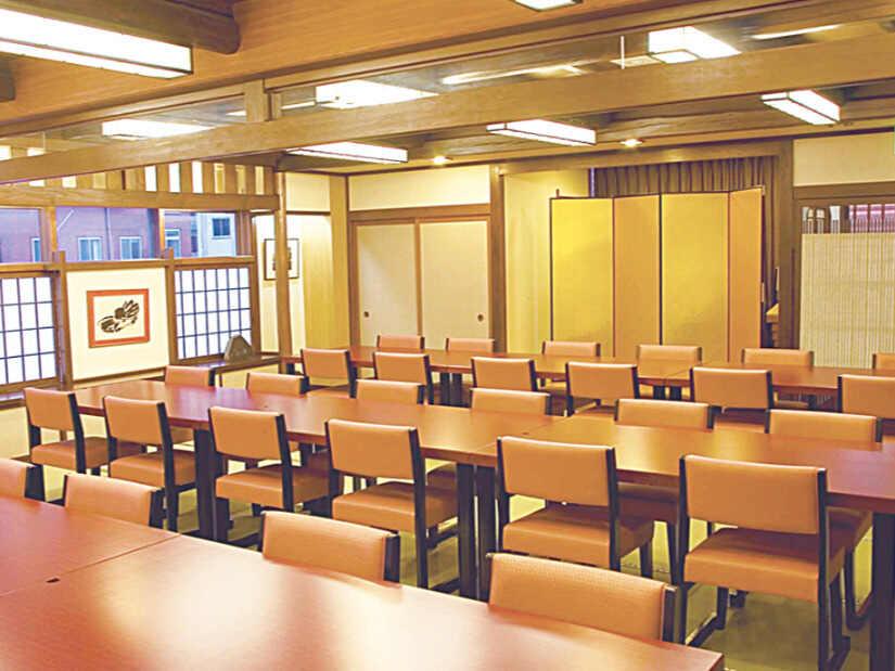 かに道楽道頓堀東店の制服4