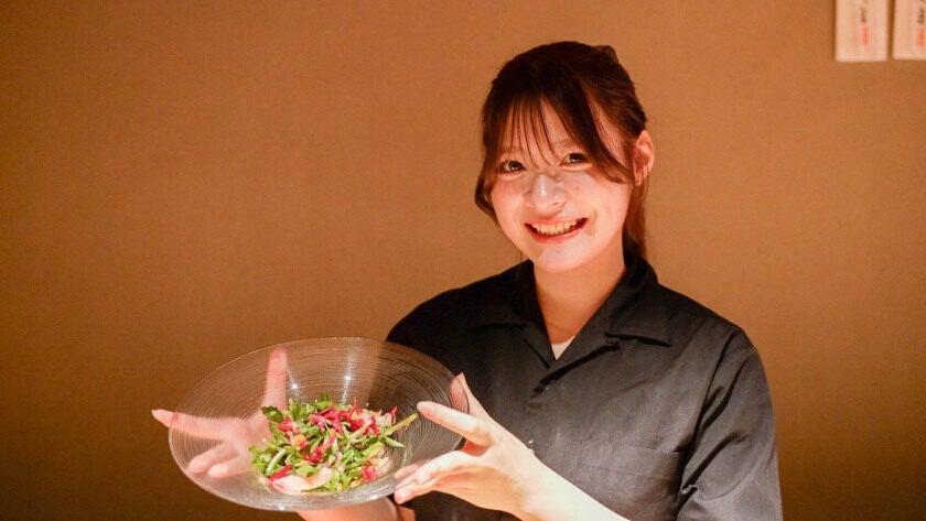 炭火焼き鳥 鶏尽 那覇店の制服1