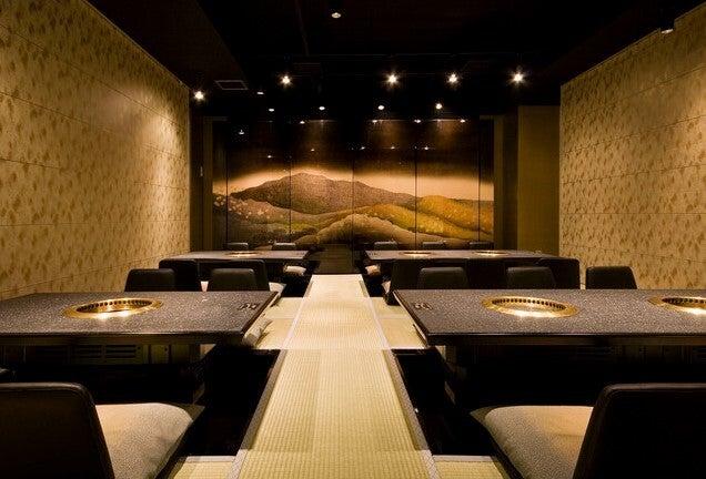 食道園 北新地店の制服4