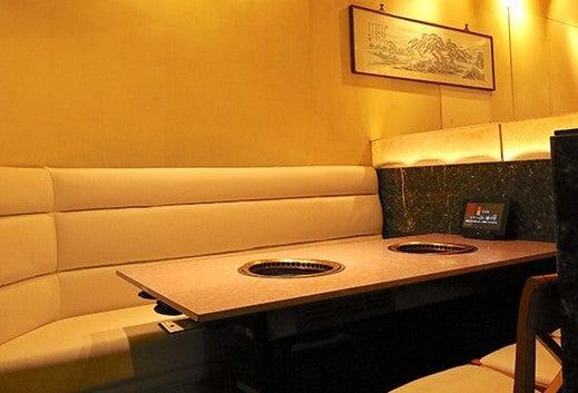 株式会社食道園 なんばウォーク店の制服5