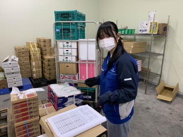 採用率90%!? 50~60代!青果を扱う倉庫内のフォークリフト(軽作業・物流、神戸市東灘区)のイメージ画像
