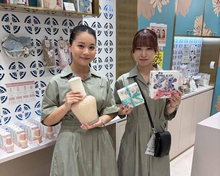PAUL & JOE ルミネ立川店の制服1