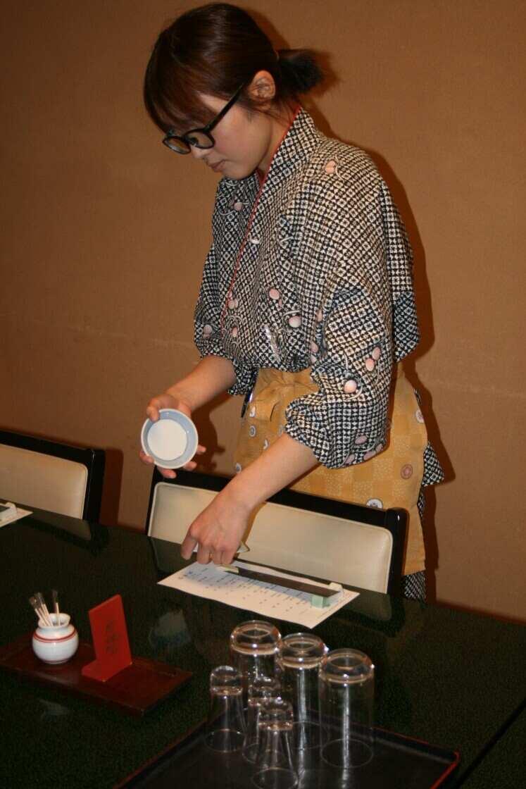 かね喜 本店の制服1